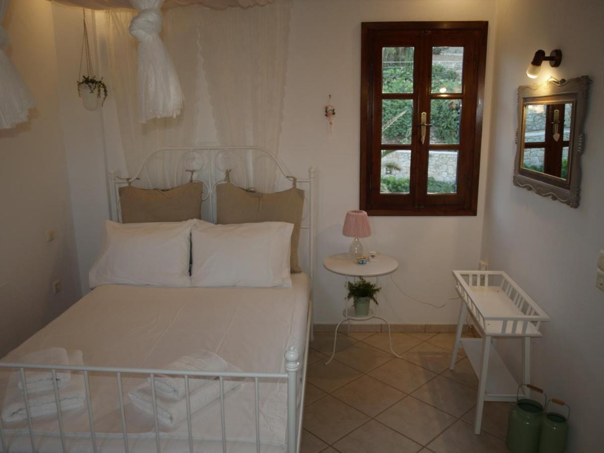 Ornos Seaside Blue Villas Esterno foto